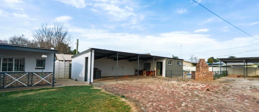 3 Bedroom Property for Sale in Miederpark North West